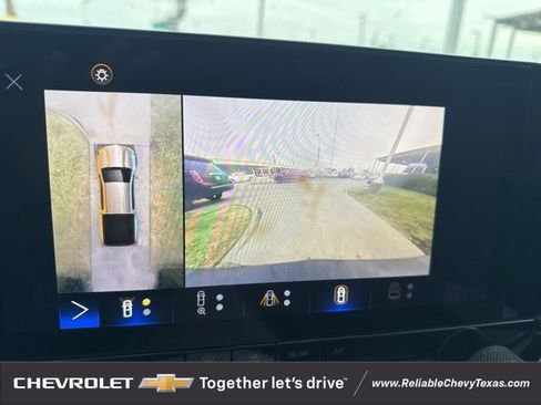 Used 2023 Chevrolet Colorado Trail Boss w/ Technology Package image 35