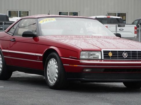 Used 1993 Cadillac Allante image 2