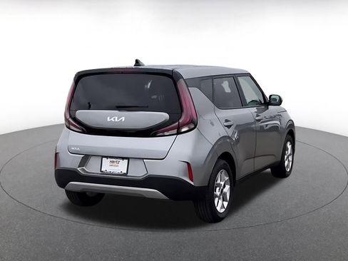 Used 2025 Kia Soul LX w/ LX Technology Package FWD image 14