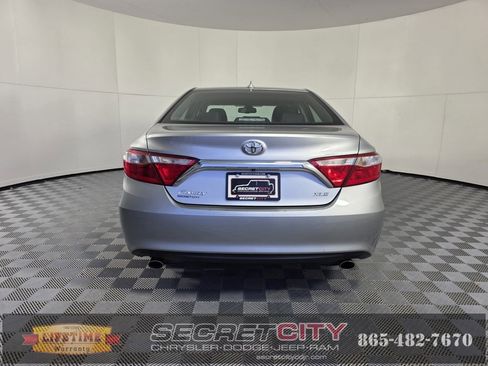 Used 2016 Toyota Camry XLE image 6