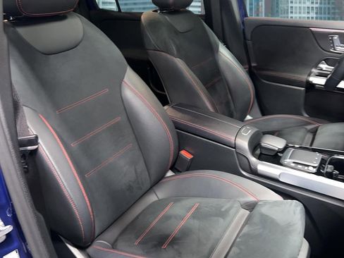 Used 2023 Mercedes-Benz GLB 250 image 18