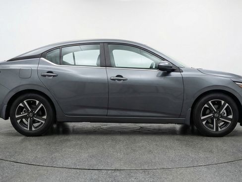 Used 2025 Nissan Sentra SV FWD image 11