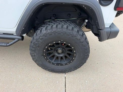 Used 2019 Jeep Wrangler Unlimited Rubicon AWD/4WD image 5