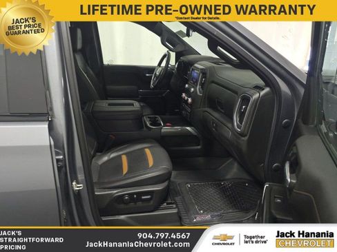 Used 2022 GMC Sierra 1500 AT4 w/ AT4 Premium Package AWD/4WD image 2