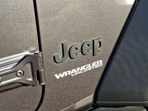 Certified 2022 Jeep Wrangler Unlimited Sport image 32