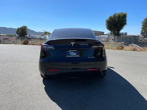 Used 2021 Tesla Model Y Long Range AWD/4WD image 6