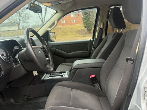 Used 2010 Ford Explorer Sport Trac XLT image 15
