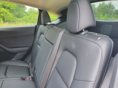 Used 2022 Tesla Model Y Performance AWD/4WD image 41