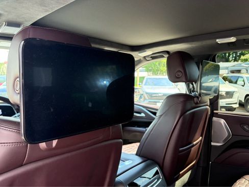 Used 2022 Cadillac Escalade Sport Platinum AWD/4WD image 33