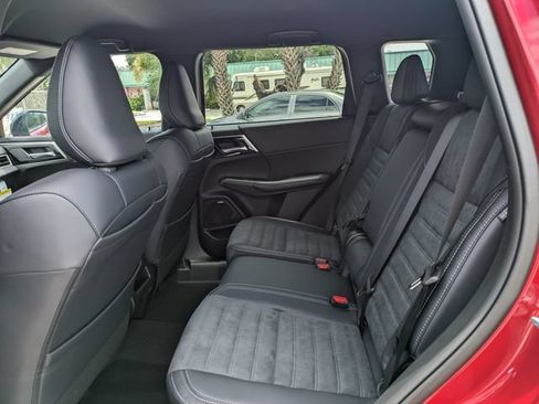 New 2026 Mitsubishi Outlander LE FWD image 14