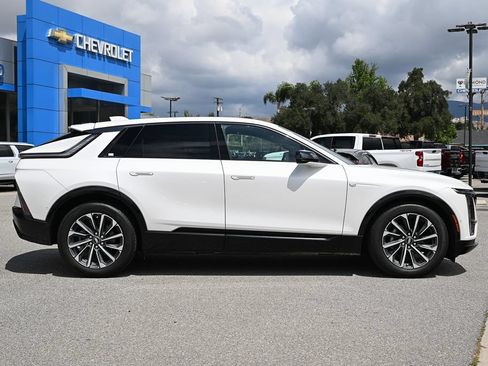 Used 2024 Cadillac Lyriq Sport RWD image 3