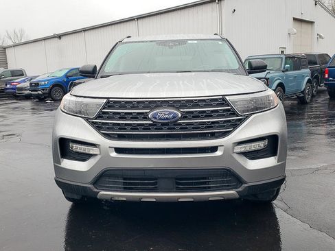 Used 2023 Ford Explorer XLT w/ Equipment Group 202A image 2