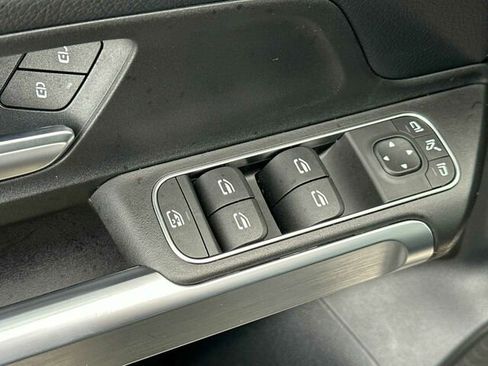 Used 2025 Mercedes-Benz GLB 250 image 14