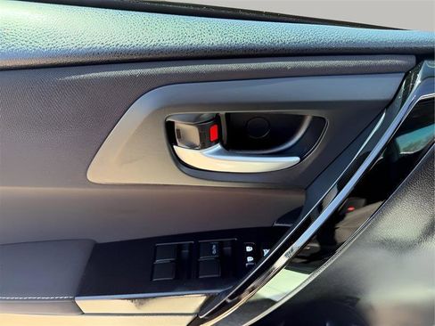 Used 2017 Toyota Corolla iM image 17