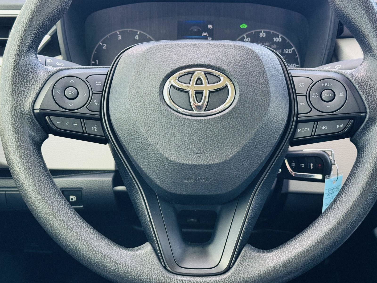 Used 2025 Toyota Corolla LE FWD image 12