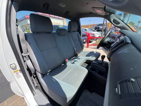Used 2014 Toyota Tacoma 2WD Regular Cab image 23