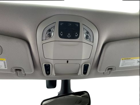 Used 2022 Chrysler Pacifica Limited FWD image 42