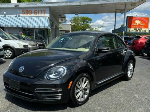 Used 2017 Volkswagen Beetle 1.8T SE image 1