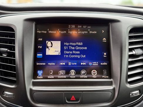 Used 2016 Chrysler 200 S w/ Navigation & Sound Group I FWD image 34