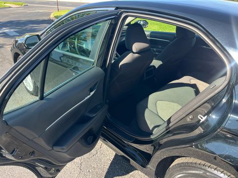 Used 2024 Toyota Camry LE image 18