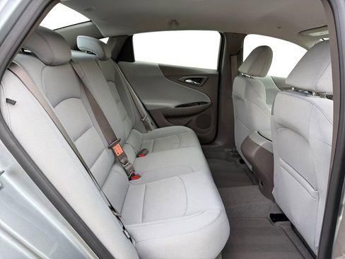 Used 2023 Chevrolet Malibu LS FWD image 20