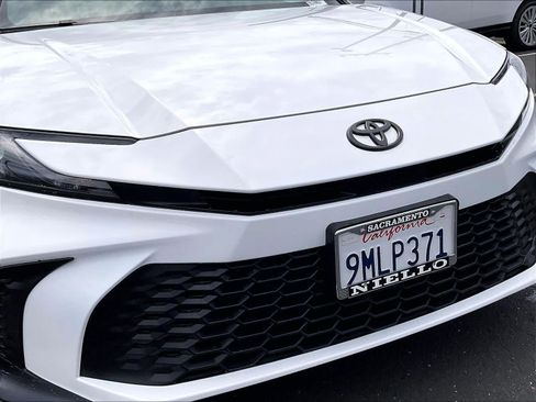 Used 2025 Toyota Camry SE w/ Convenience Package AWD/4WD image 32