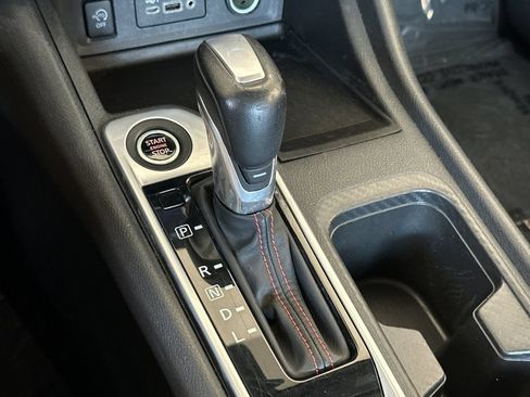 Used 2025 Nissan Sentra SR FWD image 19