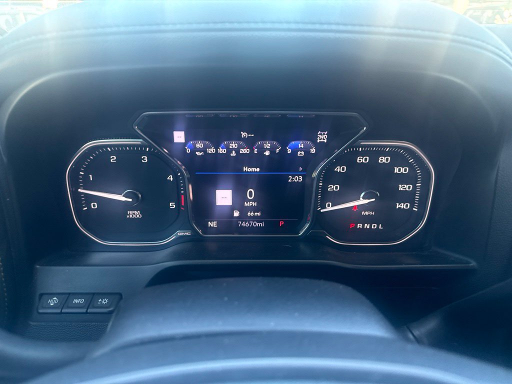 Used 2020 GMC Sierra 2500 AT4 w/ AT4 Premium Package AWD/4WD image 17