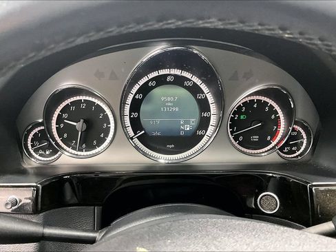 Used 2010 Mercedes-Benz E 350 Sedan image 22
