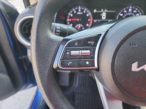 Used 2022 Kia Forte LXS image 17