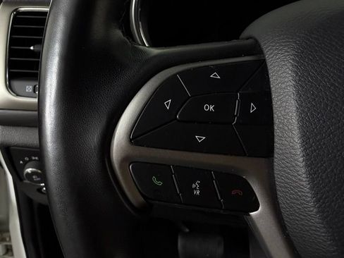 Used 2021 Jeep Grand Cherokee Laredo AWD/4WD image 18
