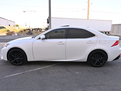 Used 2015 Lexus IS 250 w/ Premium Package RWD image 3