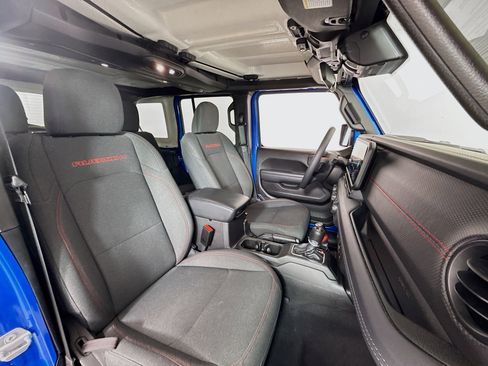 Used 2025 Jeep Wrangler Unlimited Rubicon image 24