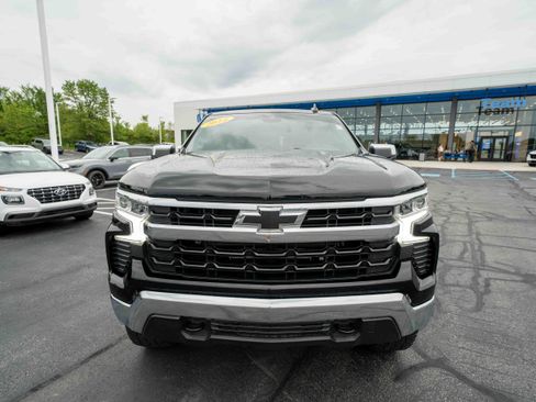 Used 2024 Chevrolet Silverado 1500 LT AWD/4WD image 2