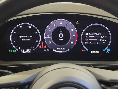 Used 2024 Porsche Cayenne image 27