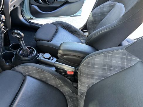 Used 2019 MINI Cooper S image 14