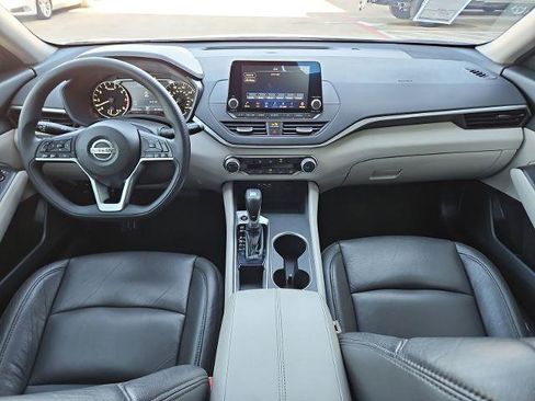 Certified 2022 Nissan Altima 2.5 SV image 18