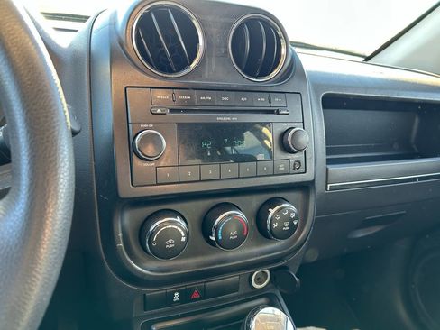 Used 2011 Jeep Compass 2WD image 11