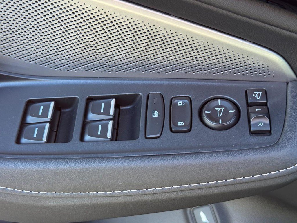 Certified 2026 Acura MDX w/ Technology Package AWD/4WD image 20