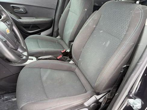 Used 2015 Chevrolet Trax LS image 33