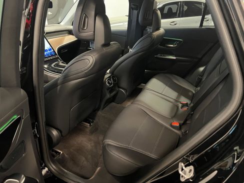 Used 2025 Mercedes-Benz GLC 350e 4MATIC image 30