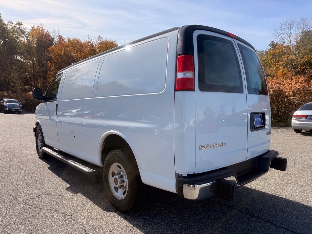 Used 2019 GMC Savana 2500 w/ Driver Convenience Package RWD image 4