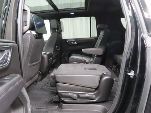 Used 2024 Chevrolet Suburban High Country image 54