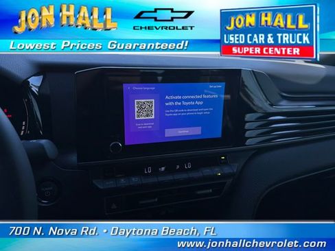 Used 2025 Toyota Camry SE image 18