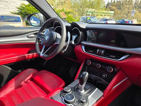 Used 2018 Alfa Romeo Stelvio Ti Sport AWD/4WD image 13