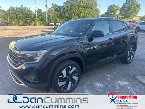 Used 2026 Volkswagen Atlas Cross Sport SE FWD image 1
