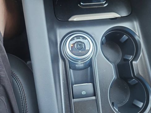 Used 2025 Ford Explorer Active w/ Active Comfort Package RWD image 19