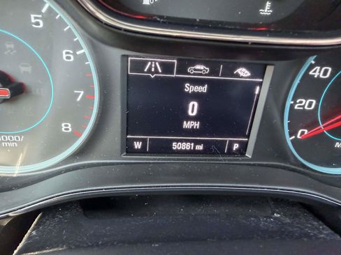 Used 2018 Chevrolet Cruze LT w/ Convenience Package FWD image 24