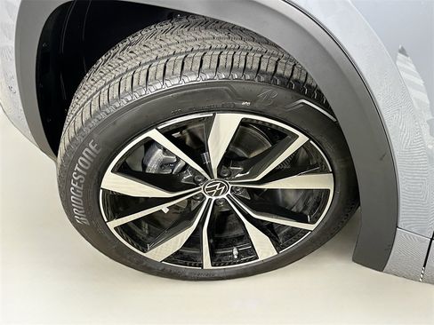 New 2026 Volkswagen Atlas SEL Premium R-Line image 24