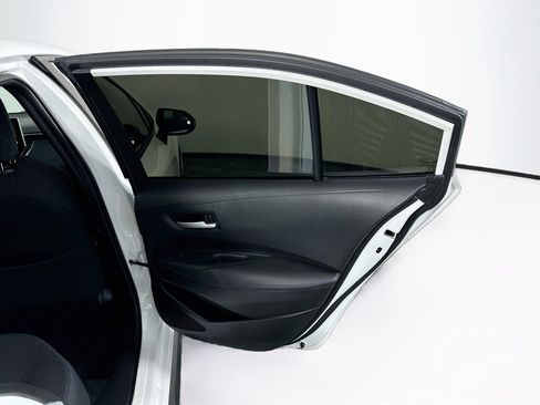 Used 2020 Toyota Corolla SE FWD image 29